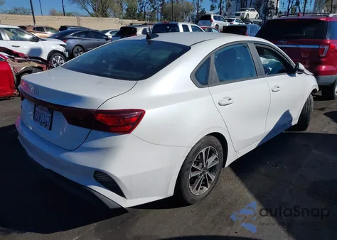 2022 Kia Forte Lxs из США, поврежденный, VIN 3KPF24AD8NE474371